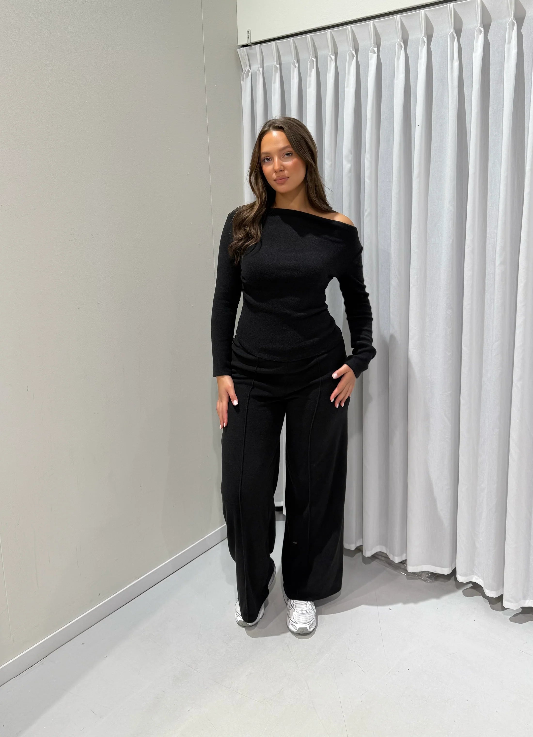 Lina Comfyset Black