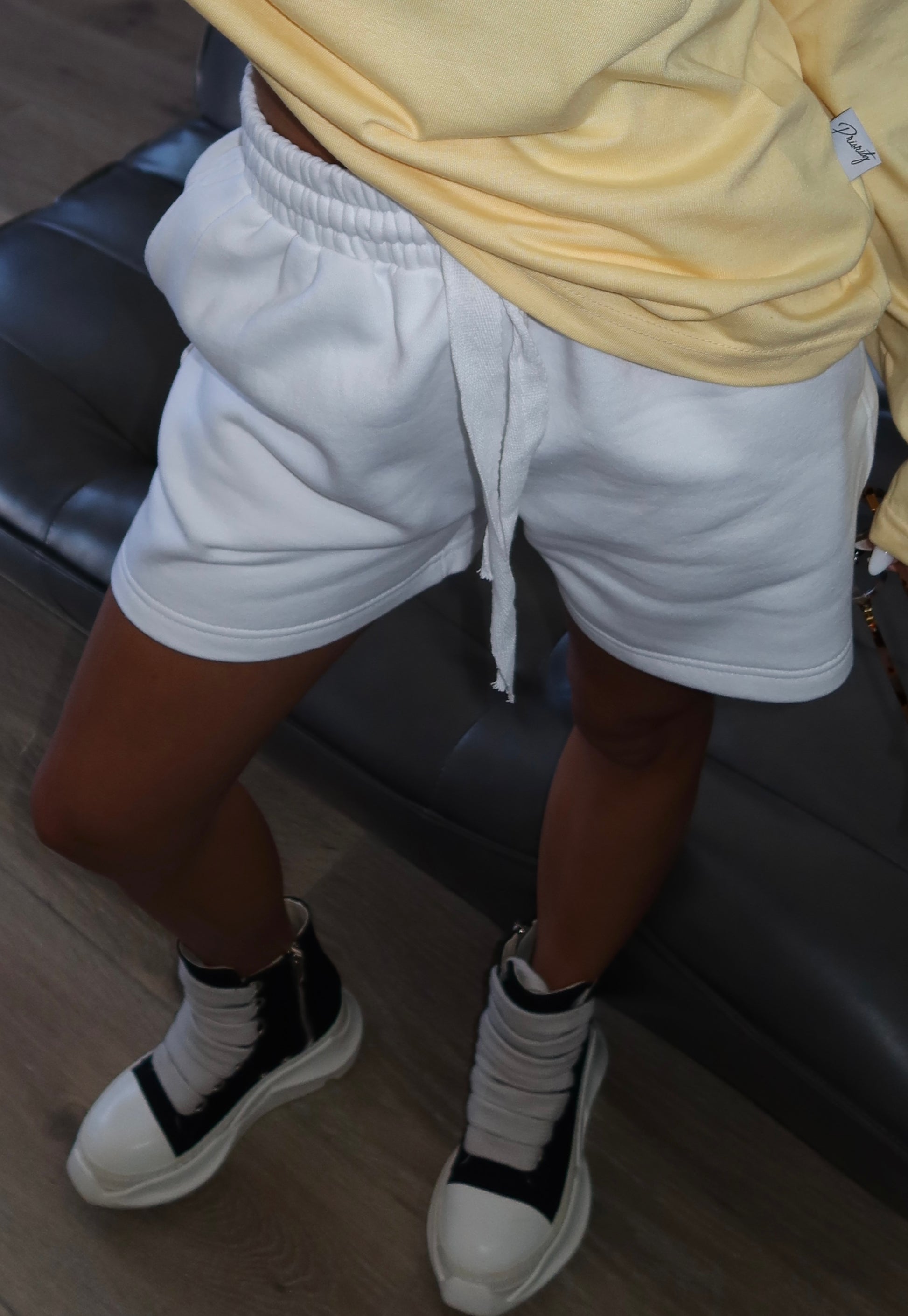 SHORT ESSENTIAL JOGGER - WHITE