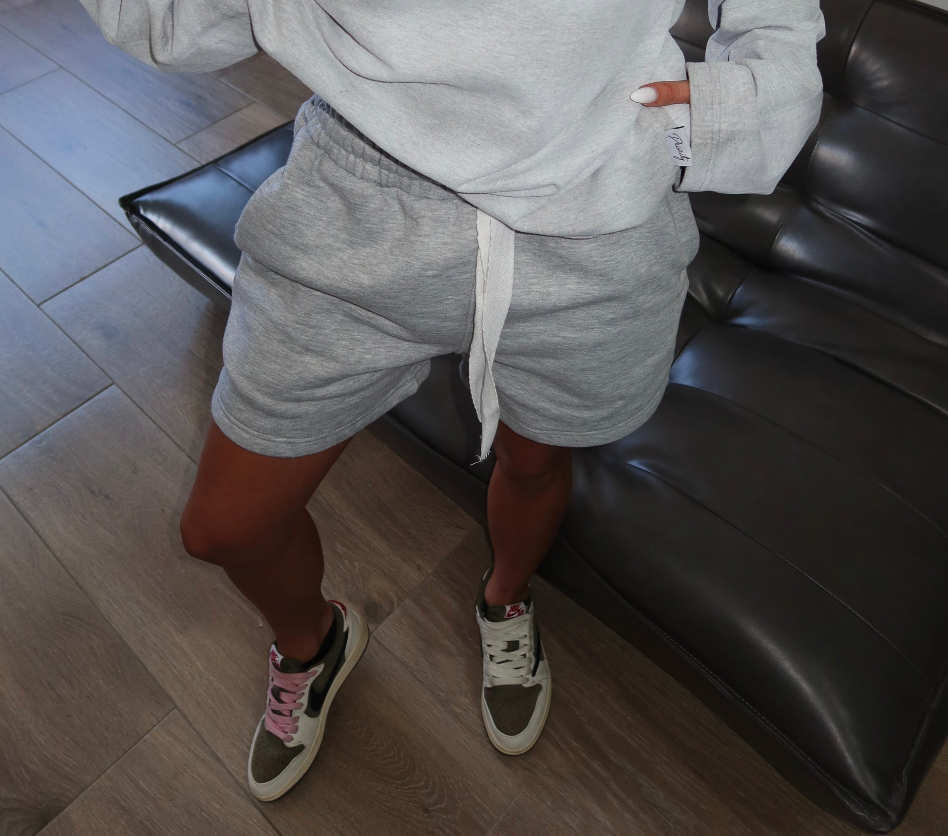 SHORT ESSENTIAL JOGGER - GREY